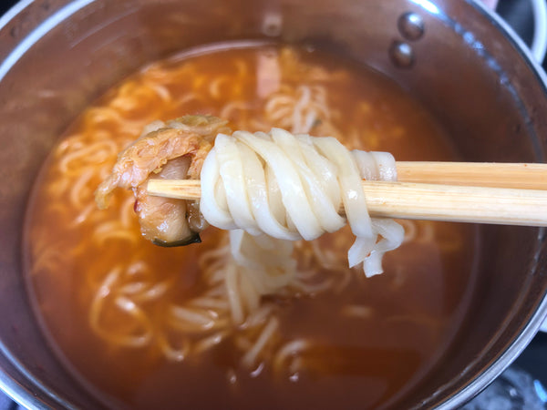 真的有泡菜的拉面 Daesang Chongga Real Kimchi Ramen